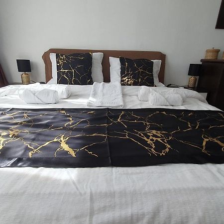 Andrei Apartment Braşov Esterno foto